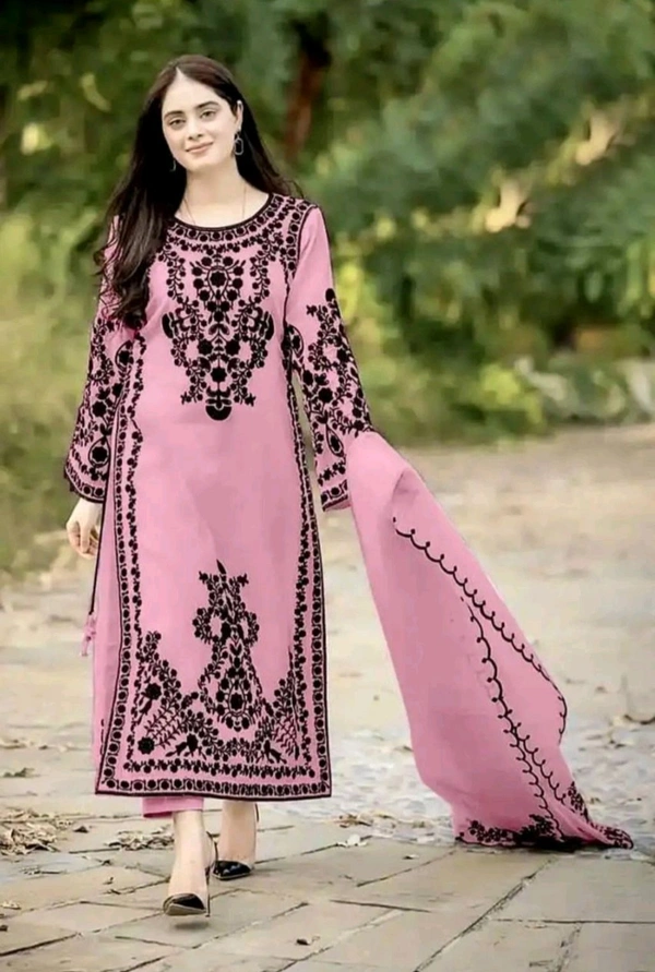Marvelous White Color Thread Work Salwar Suit - L, pink Daisy