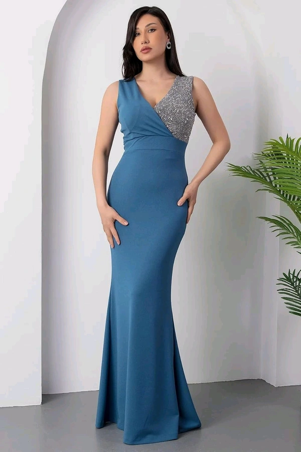 Elegant Evening Gown, V-Neck Sequin Bodice, Floor Length Black Mermaid Dress - S, Grey