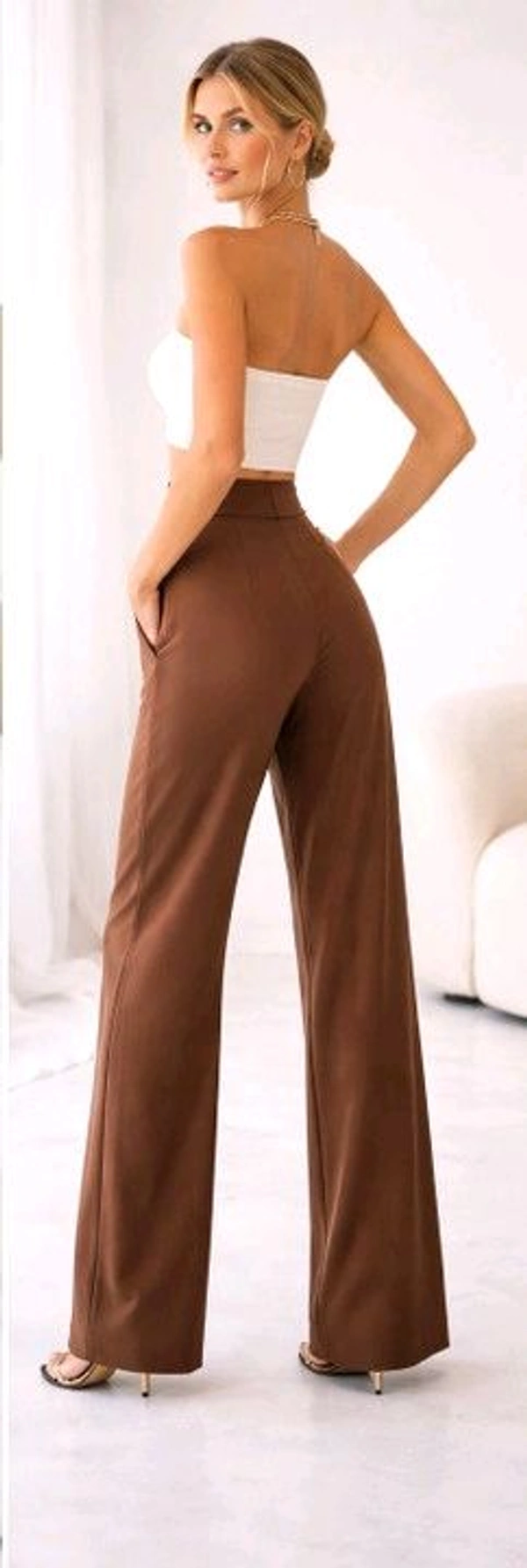 Women Loose Fit Beige Lycra Blend Trousers
- XL, Brown
