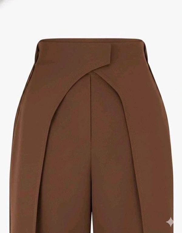 Women Loose Fit Beige Lycra Blend Trousers
- XL, Brown