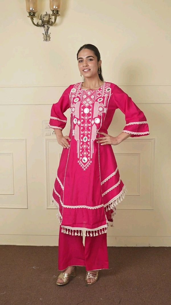Black Elegant Reyon Cotton Top & Plazo Set with Real Mirror Work and Fancy Lace Latkan
- XXL, Pink