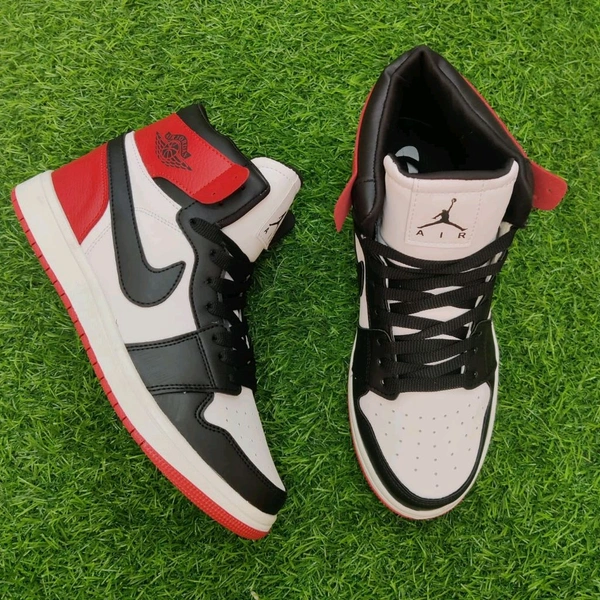 Jordan High "Red Black" - UK 6