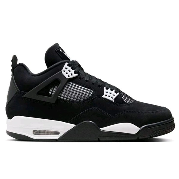 Retro 4 "Black White" - UK 7
