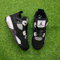 Retro 4 "Black White" - UK 7