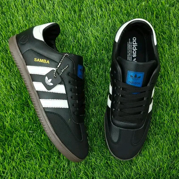 Samba "Black" - UK 6