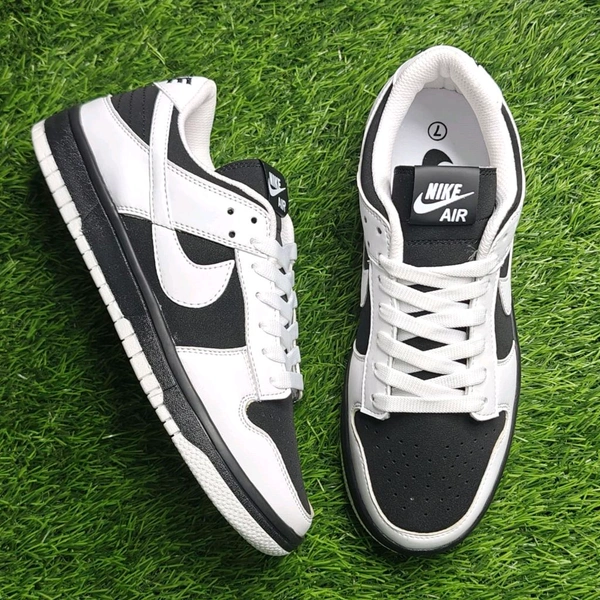 Low Dunk "Reverse Panda" - 9