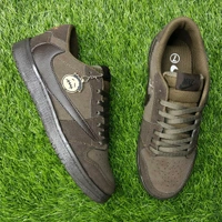 Travis Scott "Velvet Brown" - UK 7