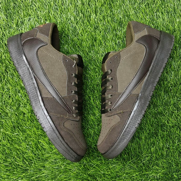Travis Scott "Velvet Brown" - UK 10