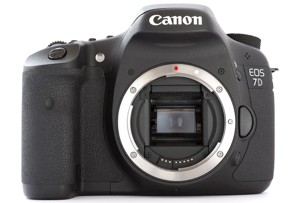 CANON 7D