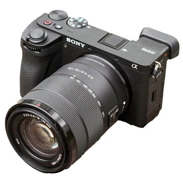 Sony 6700 with 18-135 lense