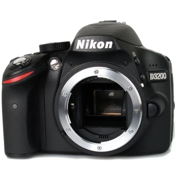 NIKON D 3200 BODY