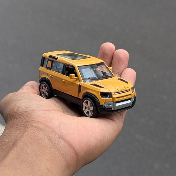 Defender 1/43 Metal Scale Diecast Car