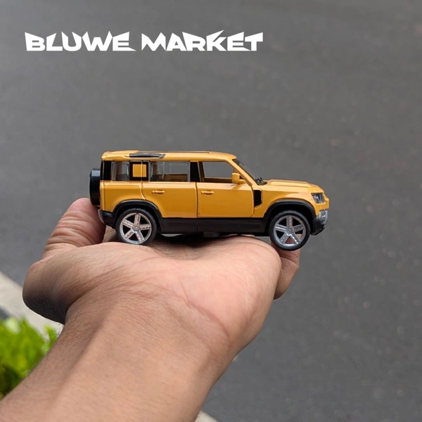 Defender 1/43 Metal Scale Diecast Car