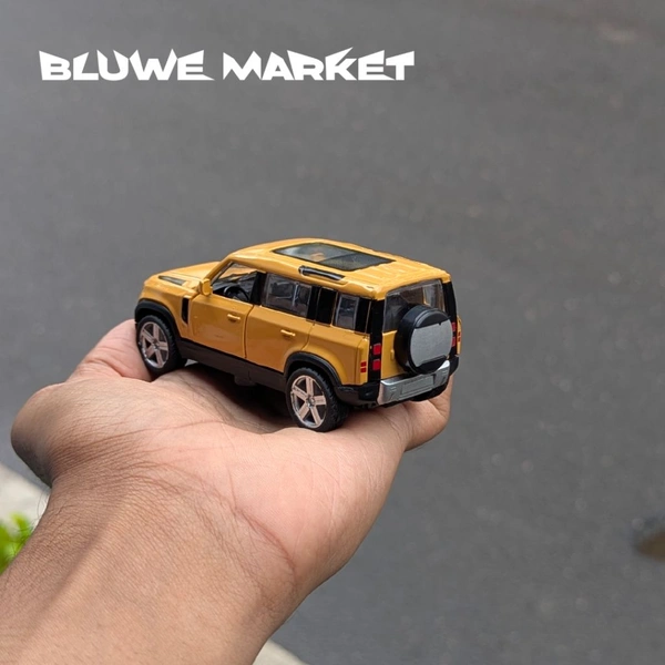 Defender 1/43 Metal Scale Diecast Car