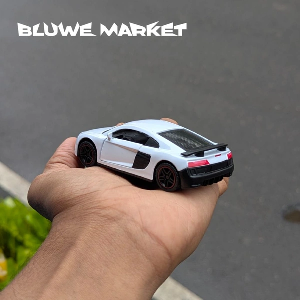 Audi R8 1/43 Scale Metal Diecast Car