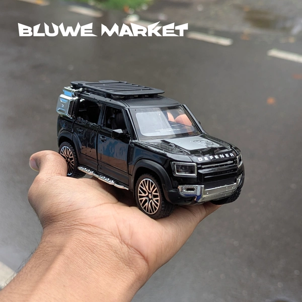 Defender Full Black 1/32 Premium Scale Diecast Car  