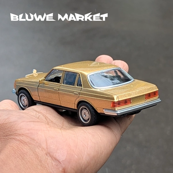 Mercedes Benz W123 1/36 Metal Diecast Car - Gold