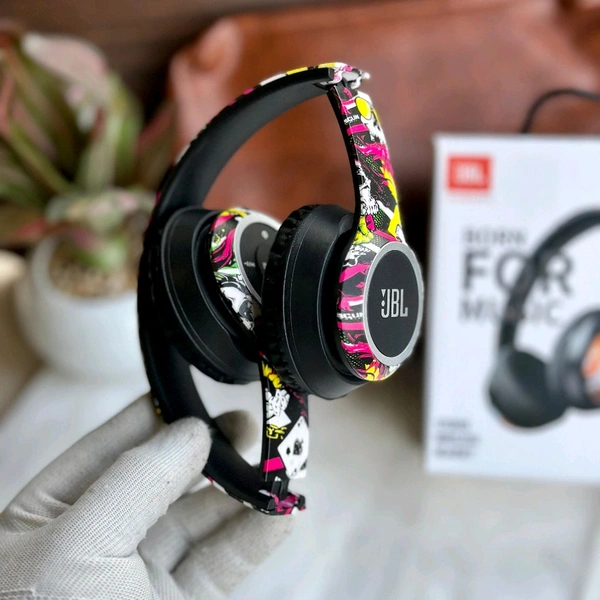 New Limited Edition High Quality Bluetooth Wireless Headphones With 5-6 Hours Playback Time - SRH5