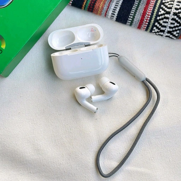 Most Awaited Gift Box Box | Series 8 Ultra 45 MM With 2 Straps And Wireless Earbud - SRB2