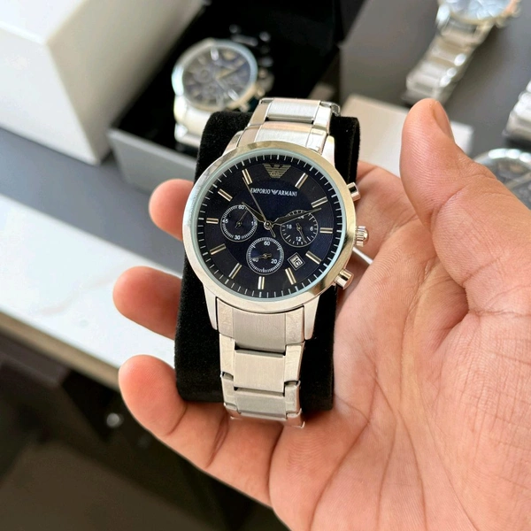 Men's stylish Analog Renato AR2453 wristwatch is the perfect choice for everyday wear.