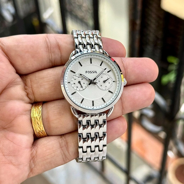 Analog Women’s Off-white Multifunction Watch – Simply Classy