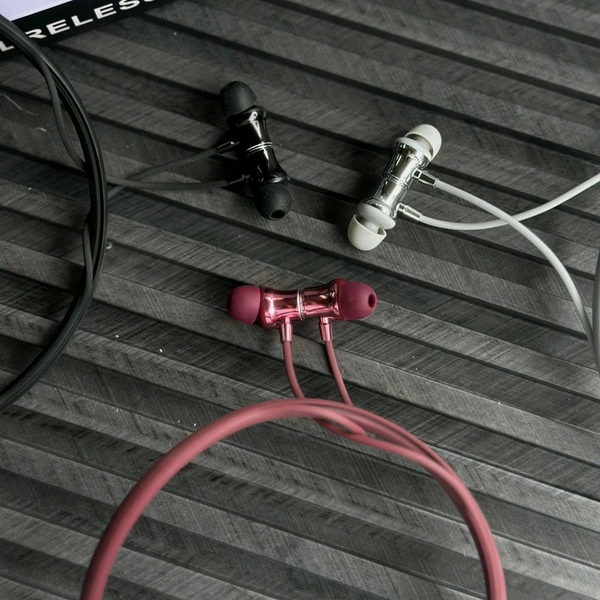 Bluetooth Truly Wireless In Neckband With Mic - Black