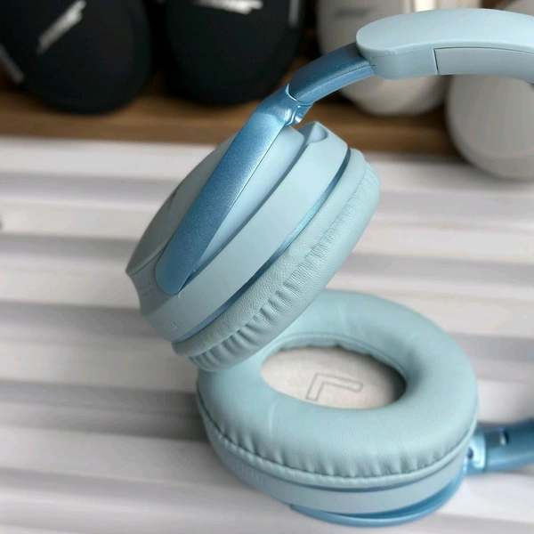 New Wireless Headphones – BT Earphone, Over Ear Headphones With Built-in Mic - Upto 8 Hours Playtime, Heavy Sound And Bass Quality, Perfect For Everyday Use - Blue