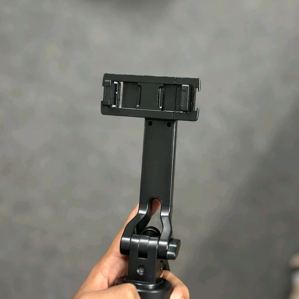 Q13 Smart Tracking Tripod – Auto Face Follow | One-Click Open