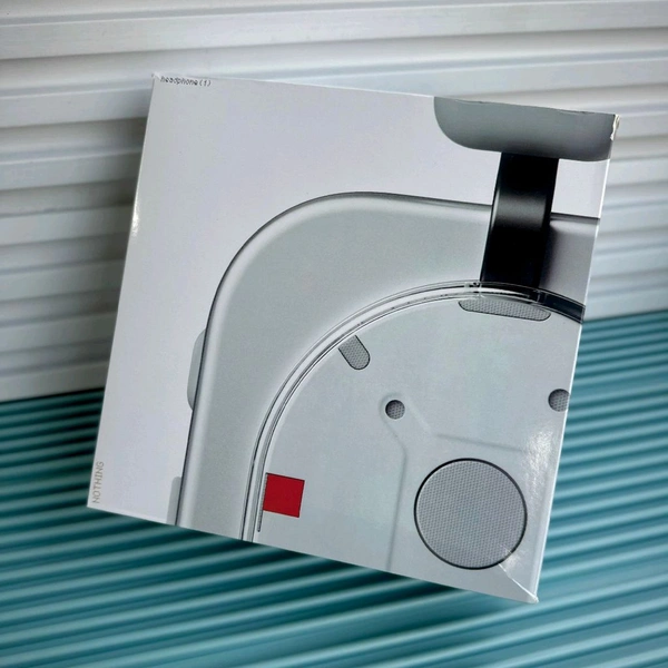 Wireless Earphone Headphones For Music Lovers & Professionals - Suitable for Travel, Office & Home, 5-6 Hours Playback Time, High Quality Model - Silver