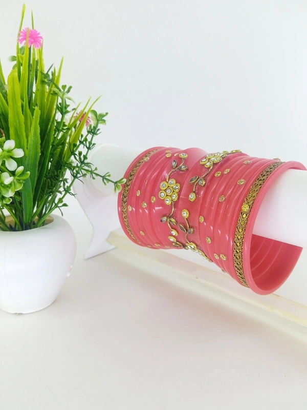 Rajasthani Rajwadi Dhalu Bangles Set - 2.6, Mulberry