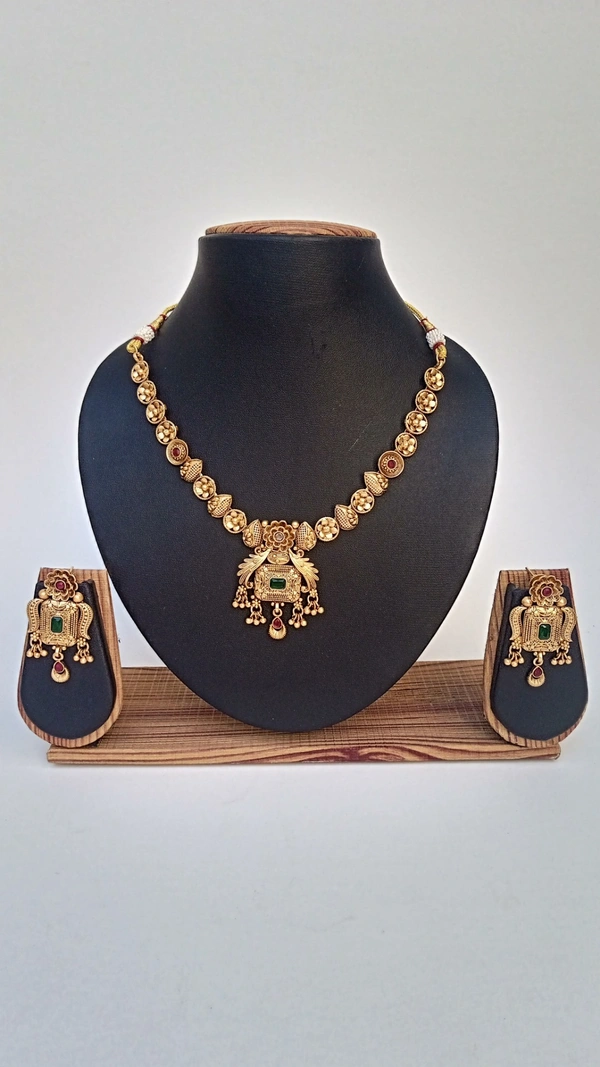 Traditional Multi Kundan Necklace Set.