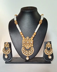 Ethnic Royal White Kundan Necklace Set