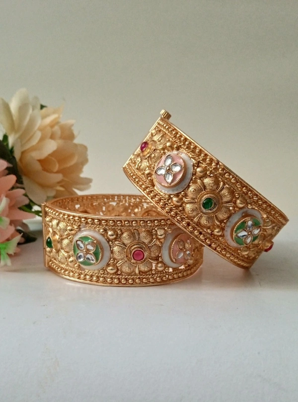 Rajwadi Elegant Bangles Set - Golden, 2.6