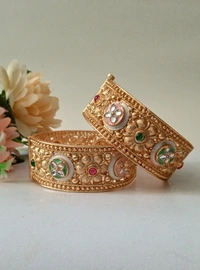 Rajwadi Elegant Bangles Set - Golden, 2.8