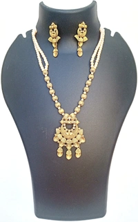 Traditional Multi Kundan & Beads Necklace Set