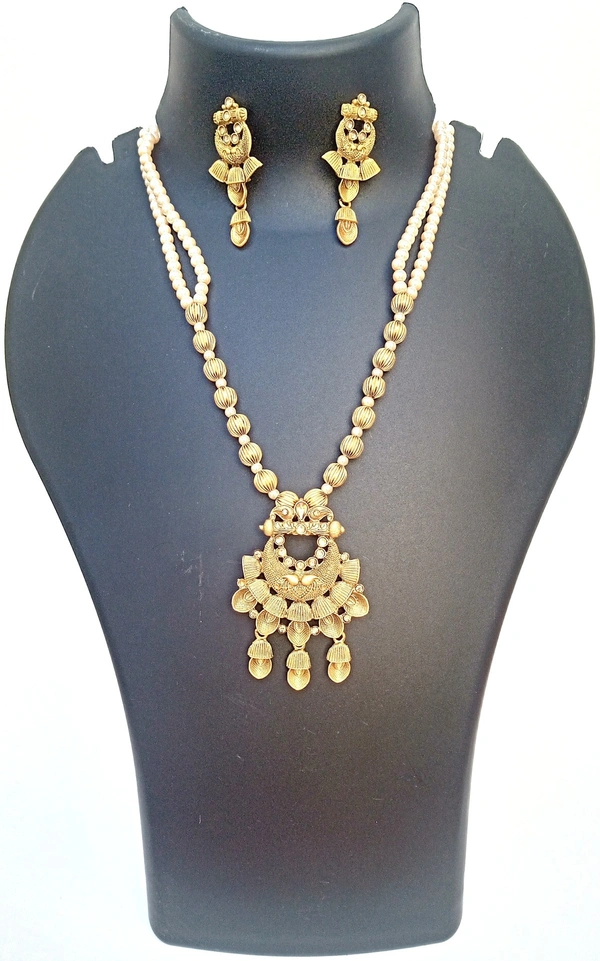Traditional Multi Kundan & Beads Necklace Set