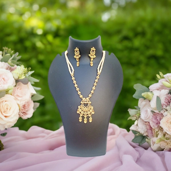 Traditional Multi Kundan & Beads Necklace Set