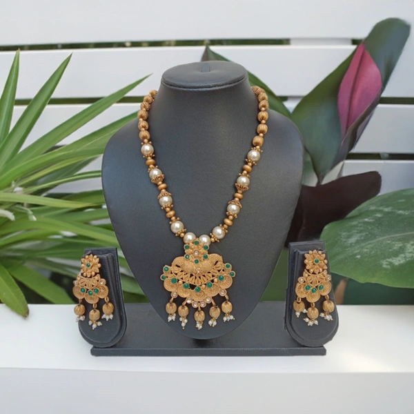 Premium Green kundan Necklace set