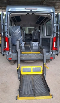 Hydraulic Wheelchair Lift