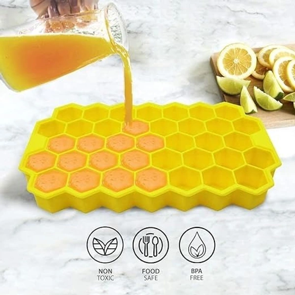 Flexible Silicone Honeycomb 37 Cavity Ice Cube Tray for Freezer Moulds Small Cubes Whiskey Fridge Bar Soft Ice Cube Tray -Pack of 1