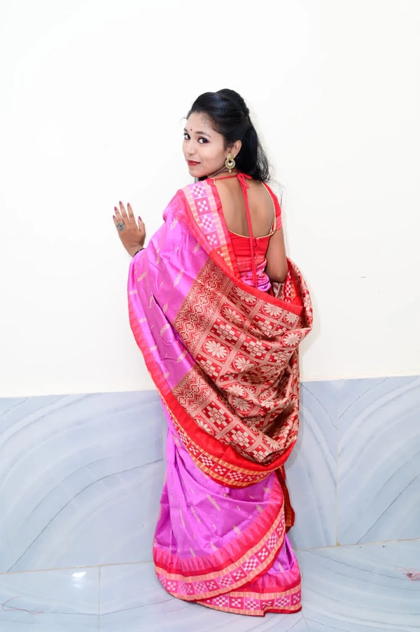 101752 Silk Pata Saree With Blouse