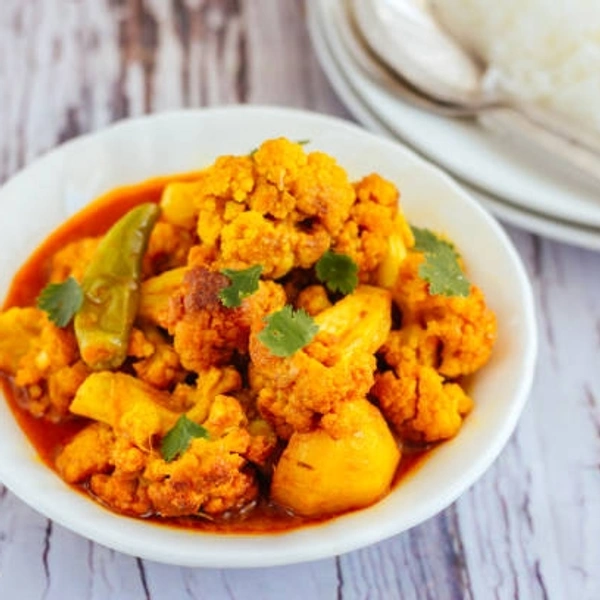 आलू गोभी सब्जी - हाफ प्लेट