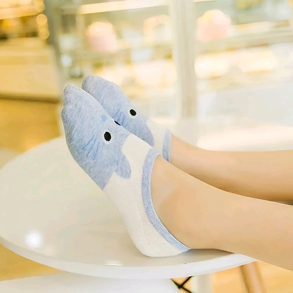 Neo Clean 3 Pairs Women's Cotton No Show Ankle Socks - Low Cut, Invisible, Non-Slip Liner Socks Multipack - Casual Wear for Sneakers, Loafers & Boat Shoes (Random Colors)