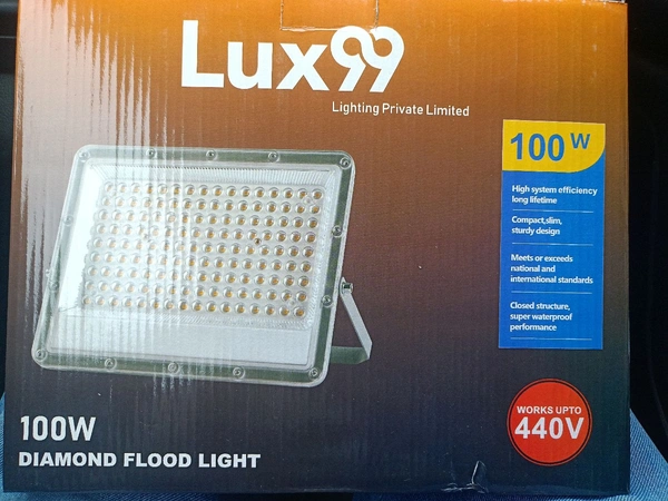 iSparehub 100W Diamond LED Flood Light IP66 1Year Warranty 