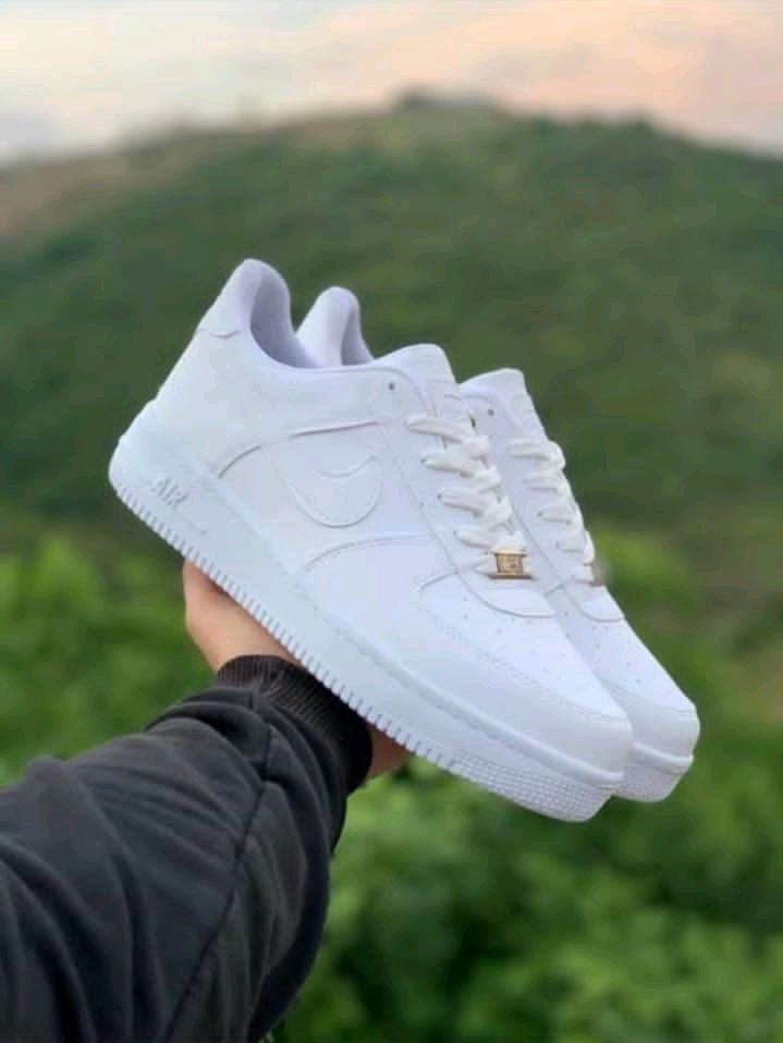 classic nike white