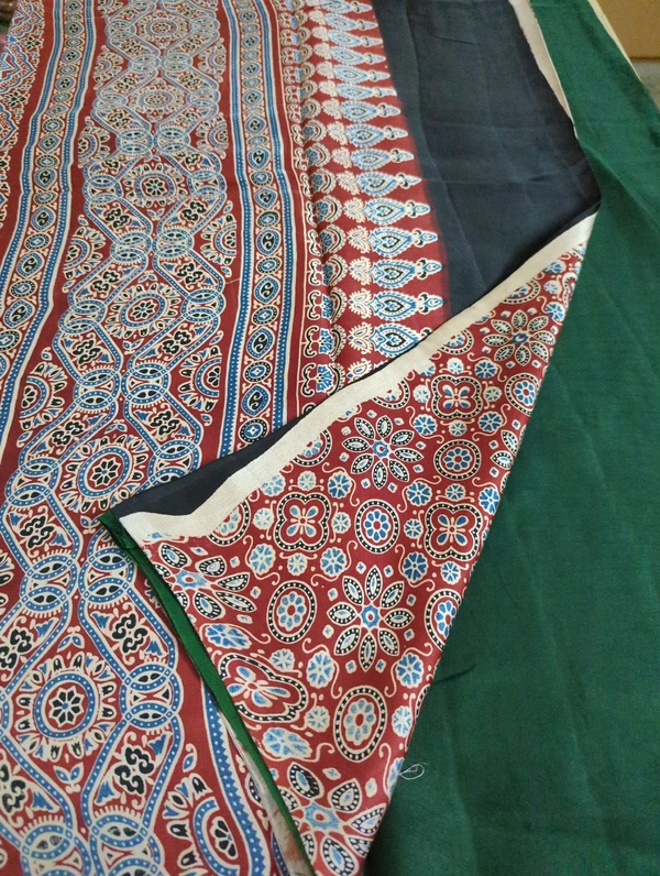 Pure Model Ajarakh - Dark green