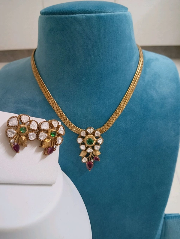 Victorian Pendent Set With Naan Patti Chain - HD