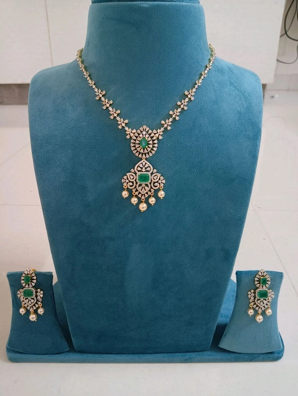 Diamond Replica Neckset