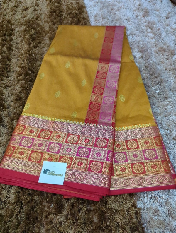 Fancy Beneras - Gold