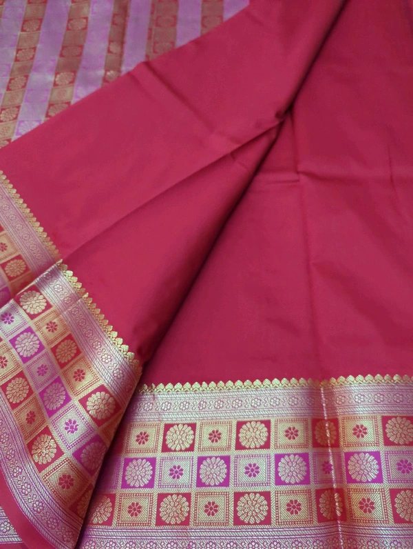 Fancy Beneras - Gold